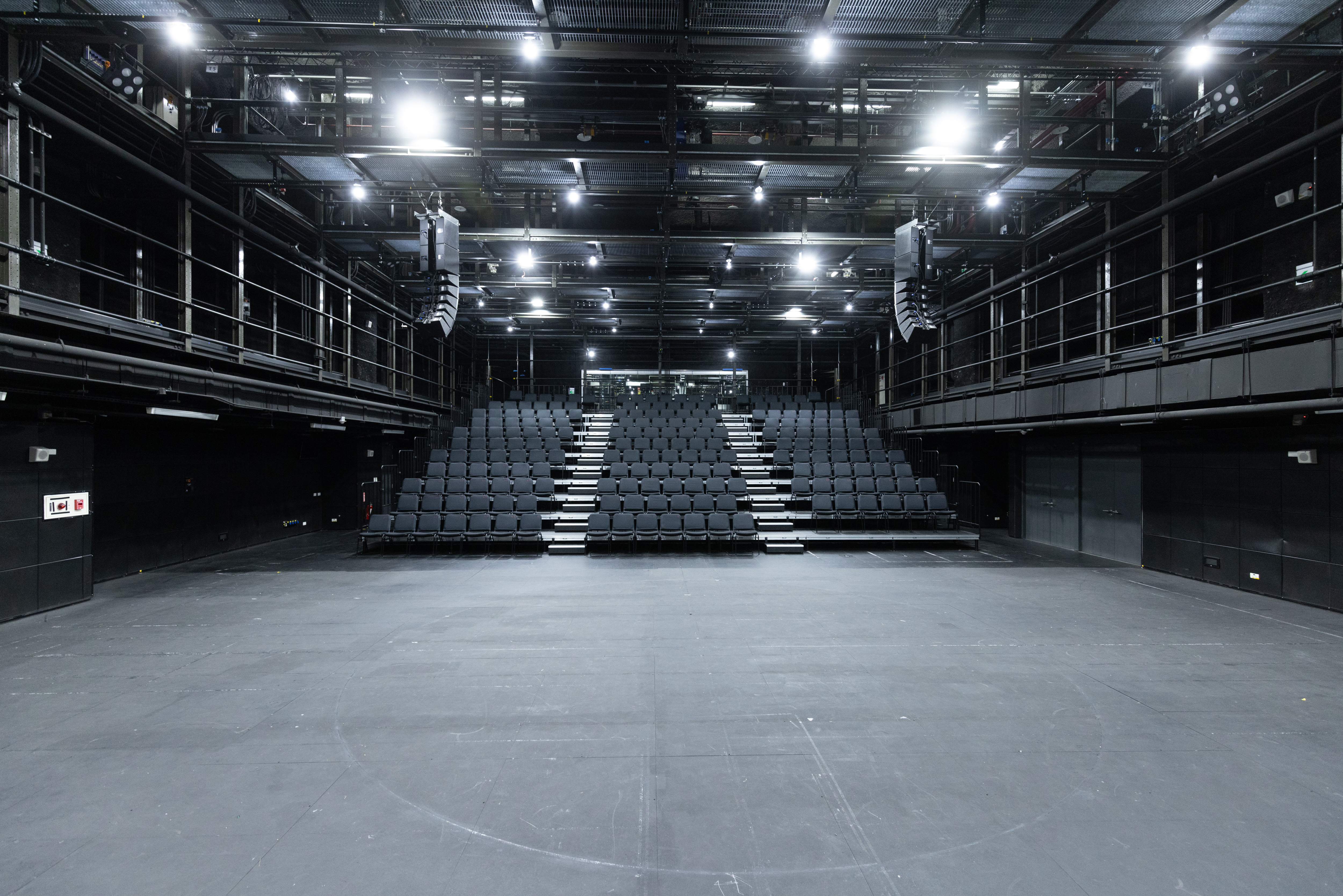 臺灣大學藝文中心遊心劇場