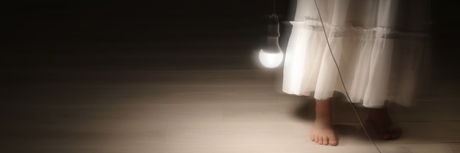 塌陷於夜的空白 主要圖片